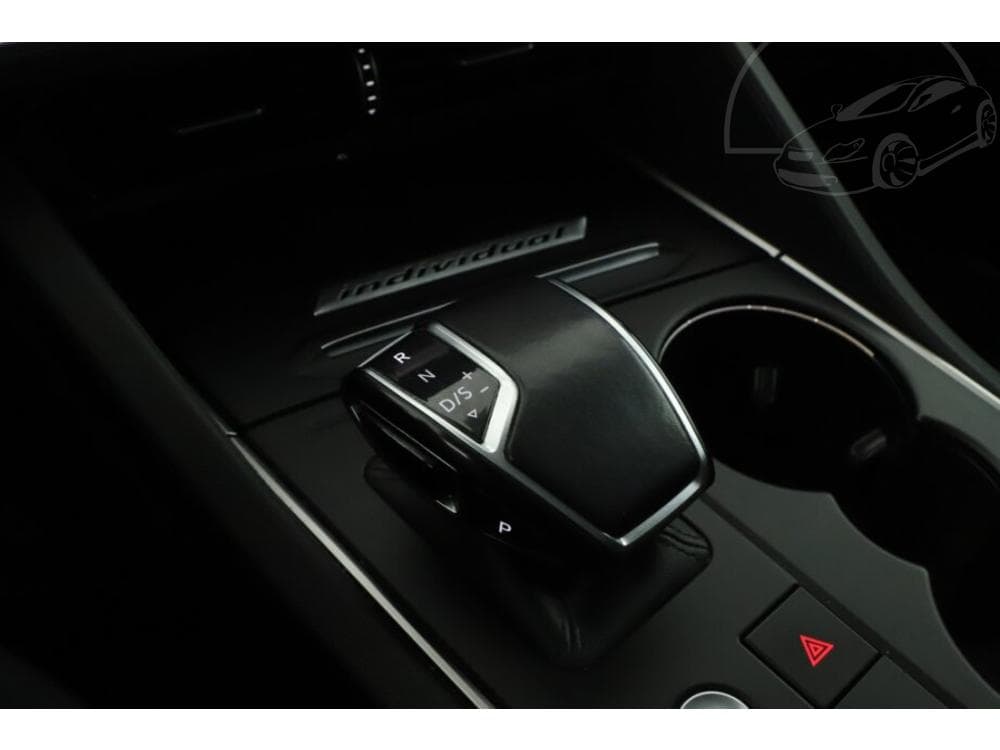 2018 Volkswagen Touareg - 10