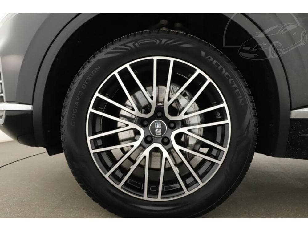 2018 Volkswagen Touareg - 12