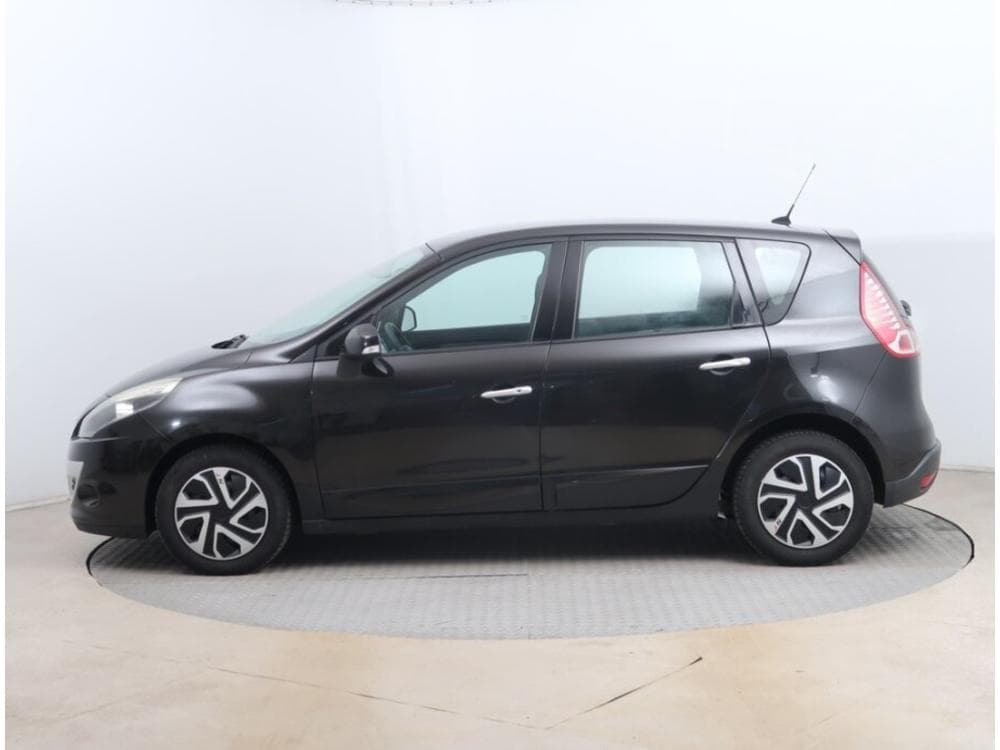 2010 Renault Scenic - 9