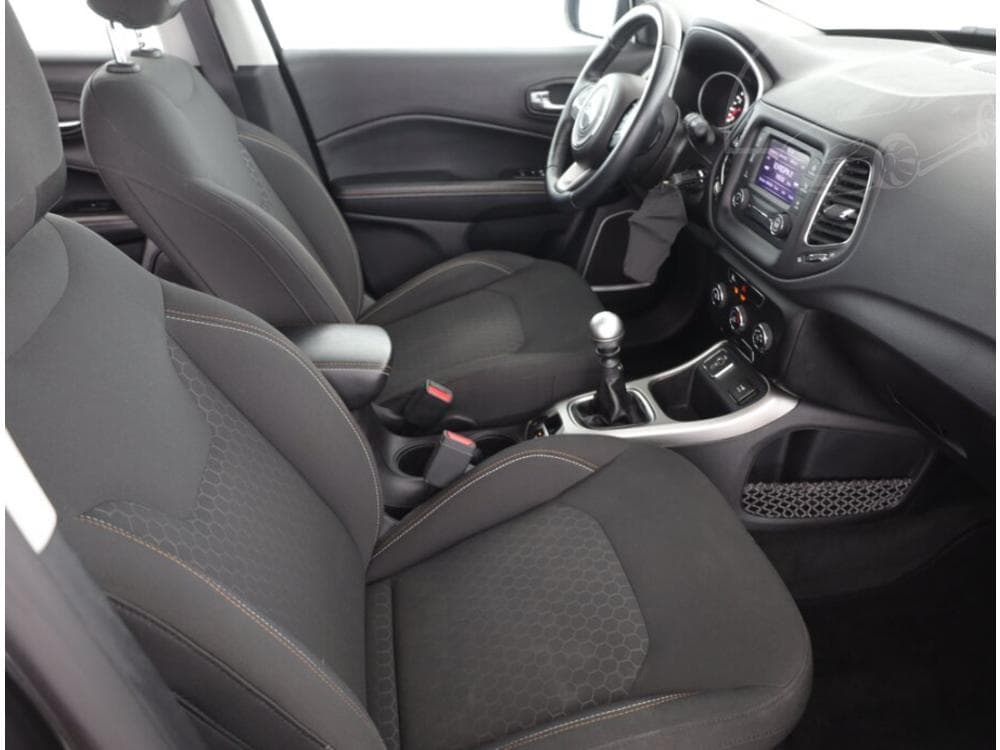 2018 Jeep COMPASS - 13
