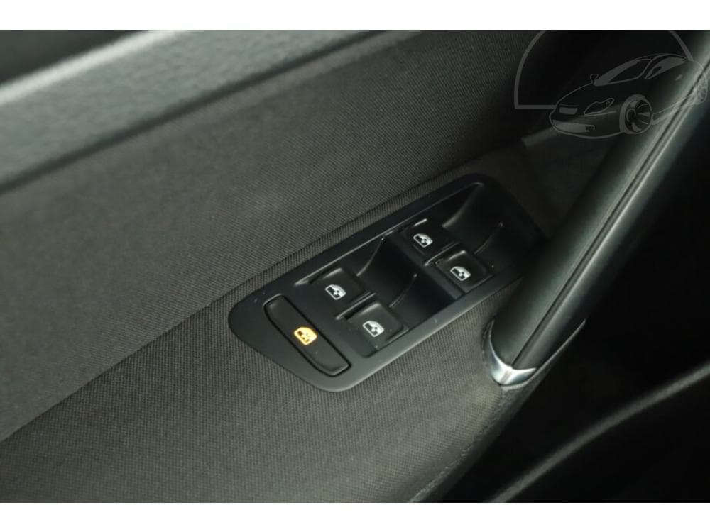 2016 Volkswagen GOLF - 10
