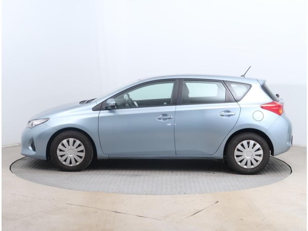 2013 Toyota AURIS - 3