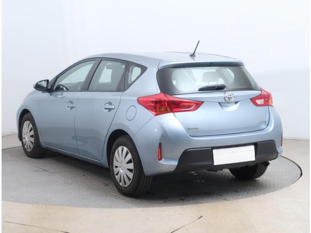 2013 Toyota AURIS - 4