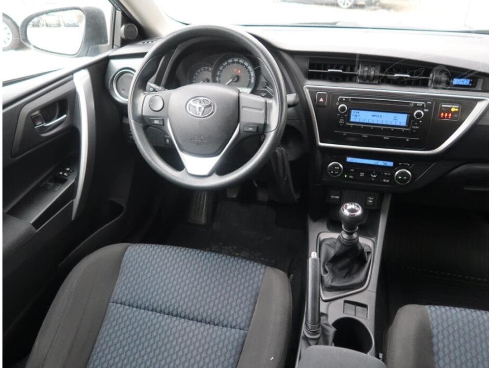 2013 Toyota AURIS - 7