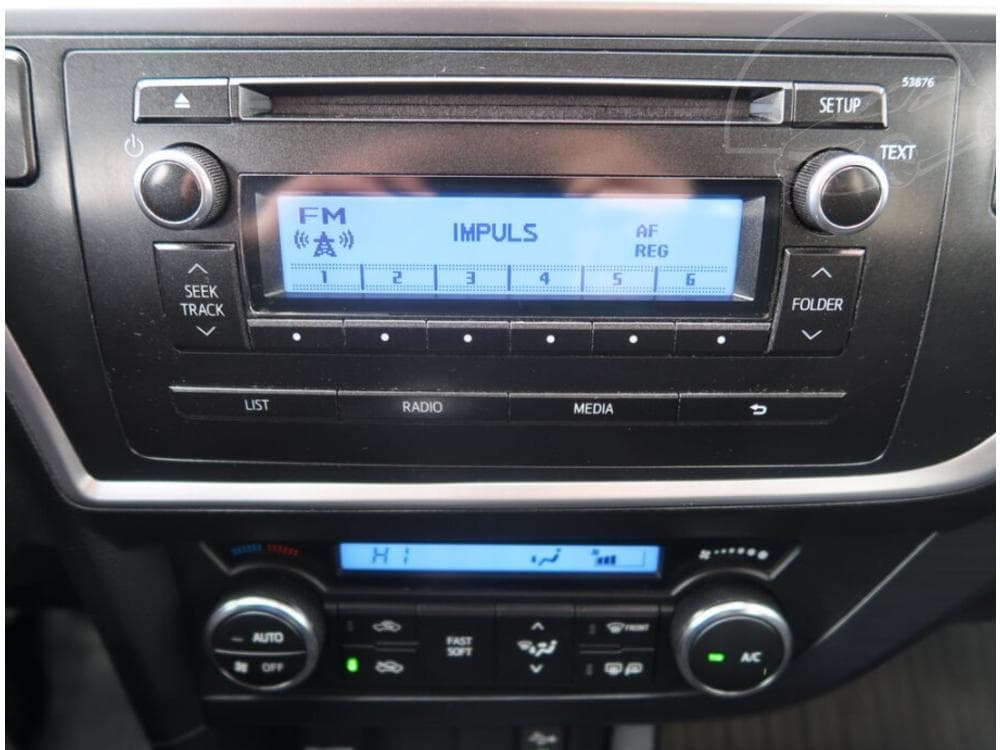 2013 Toyota AURIS - 12