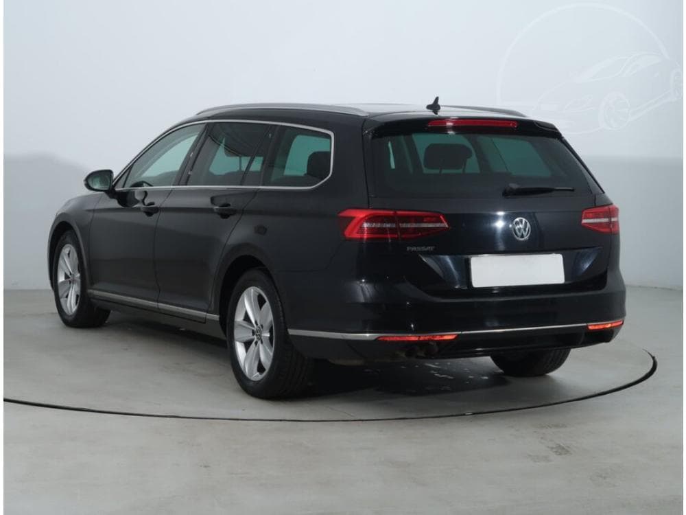 2016 Volkswagen PASSAT - 4