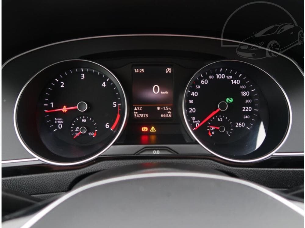 2016 Volkswagen PASSAT - 11