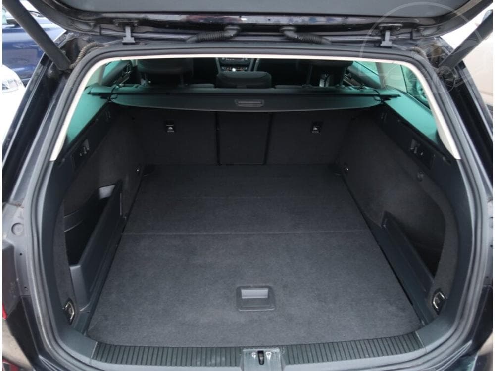 2016 Volkswagen PASSAT - 14