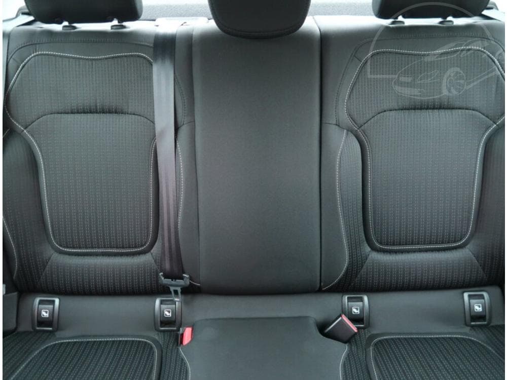 2017 Renault Megane - 10