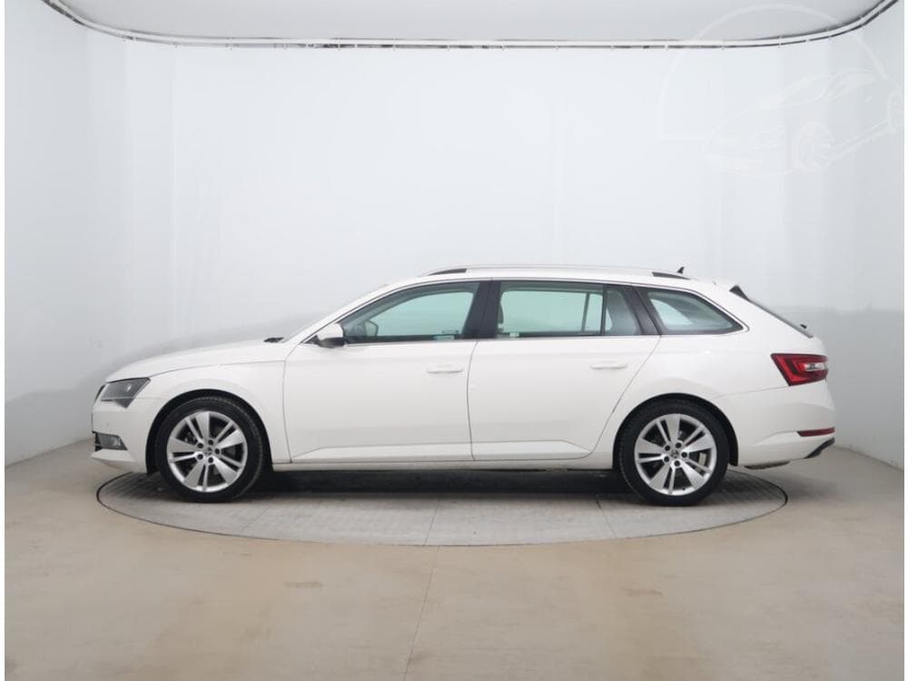 2016 Škoda SUPERB - 5