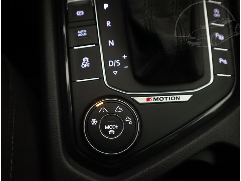 2017 Volkswagen Tiguan - 10