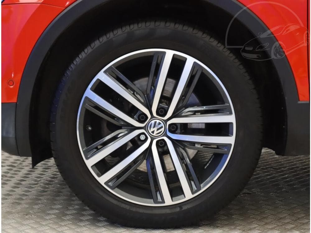 2017 Volkswagen Tiguan - 13