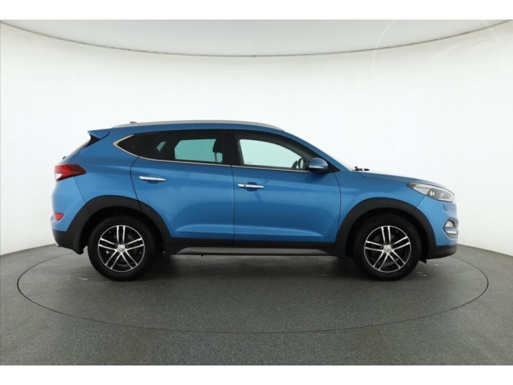 2016 Hyundai TUCSON - 16