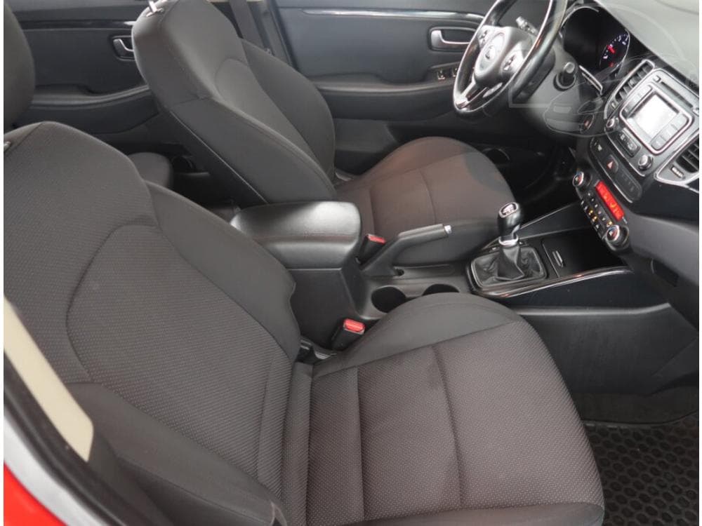2015 Kia CARENS - 9