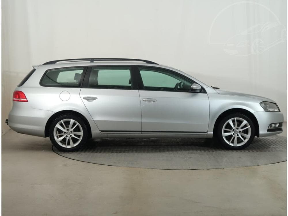 2012 Volkswagen PASSAT - 6