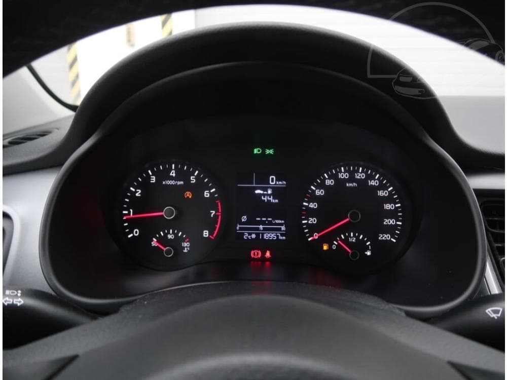 2019 Kia Stonic - 11