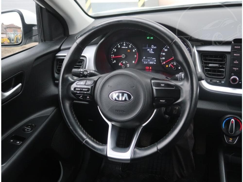 2019 Kia Stonic - 14