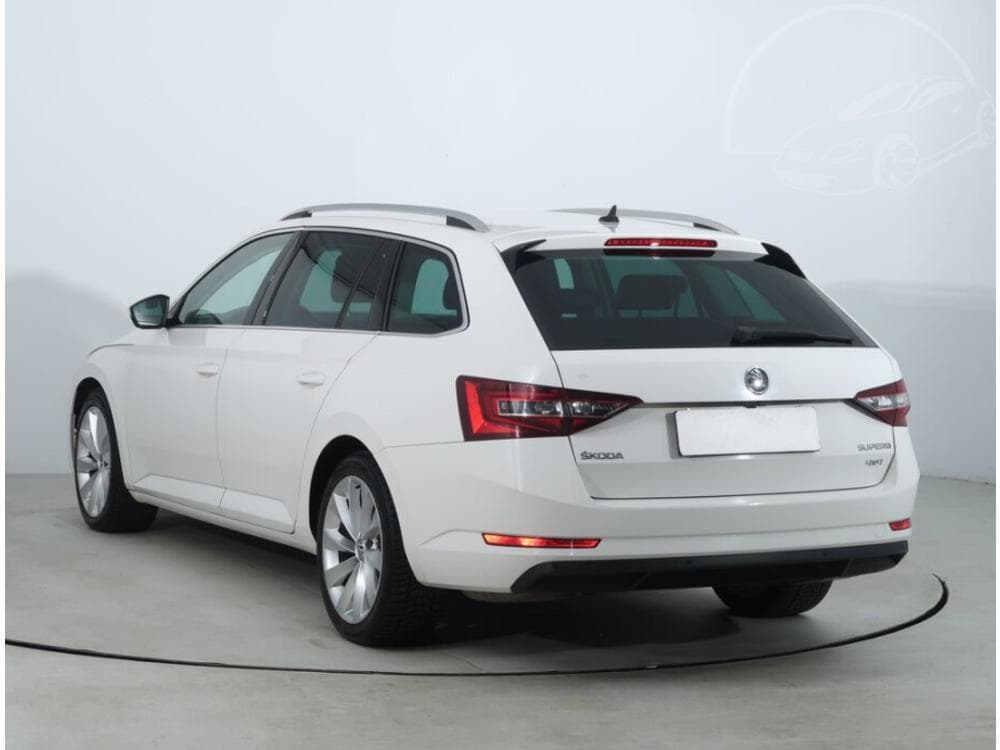 2018 Škoda SUPERB - 10
