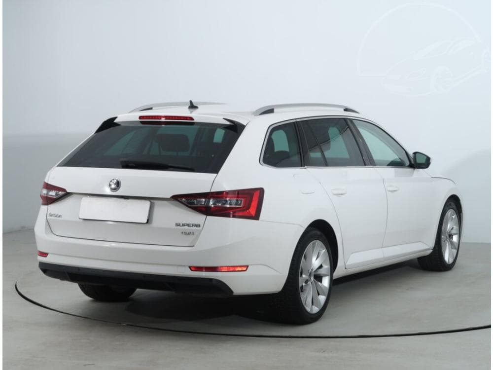 2018 Škoda SUPERB - 13