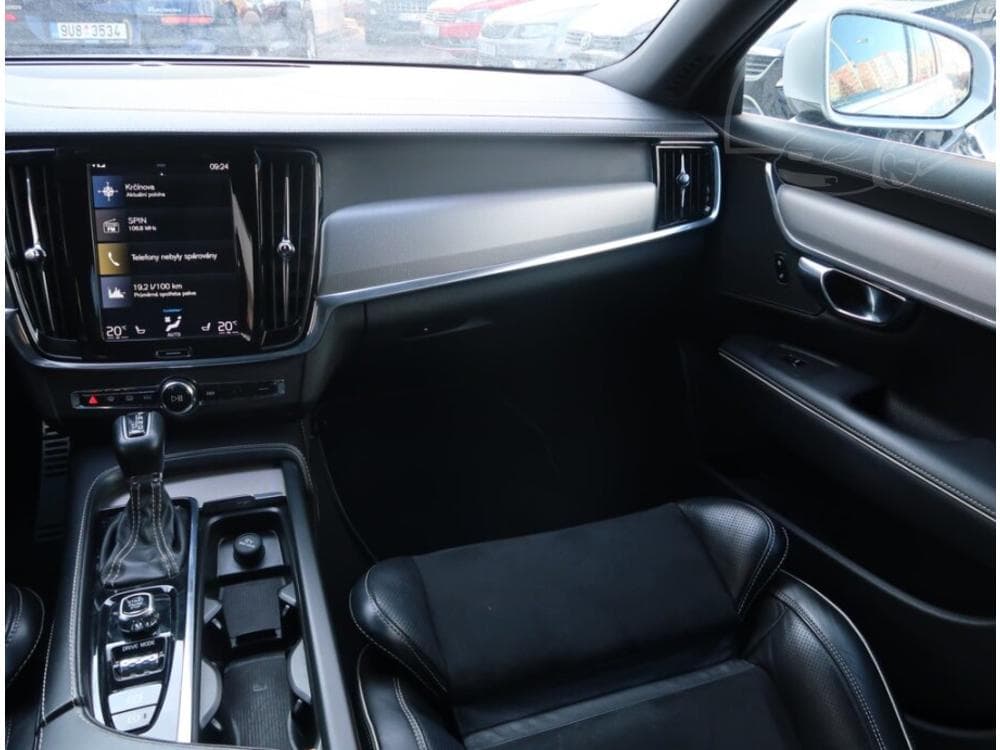 2018 Volvo V90 - 8