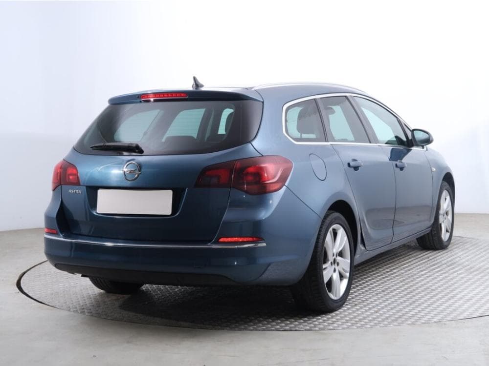 2013 Opel ASTRA - 5