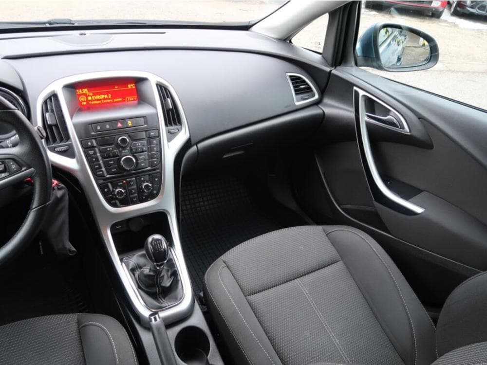 2013 Opel ASTRA - 8
