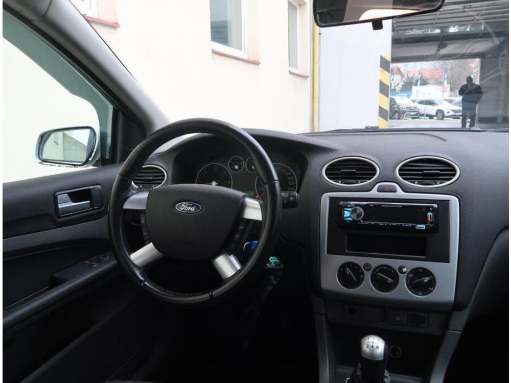 2006 Ford FOCUS - 7