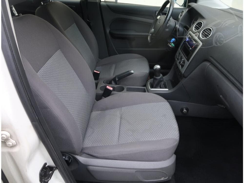 2006 Ford FOCUS - 9