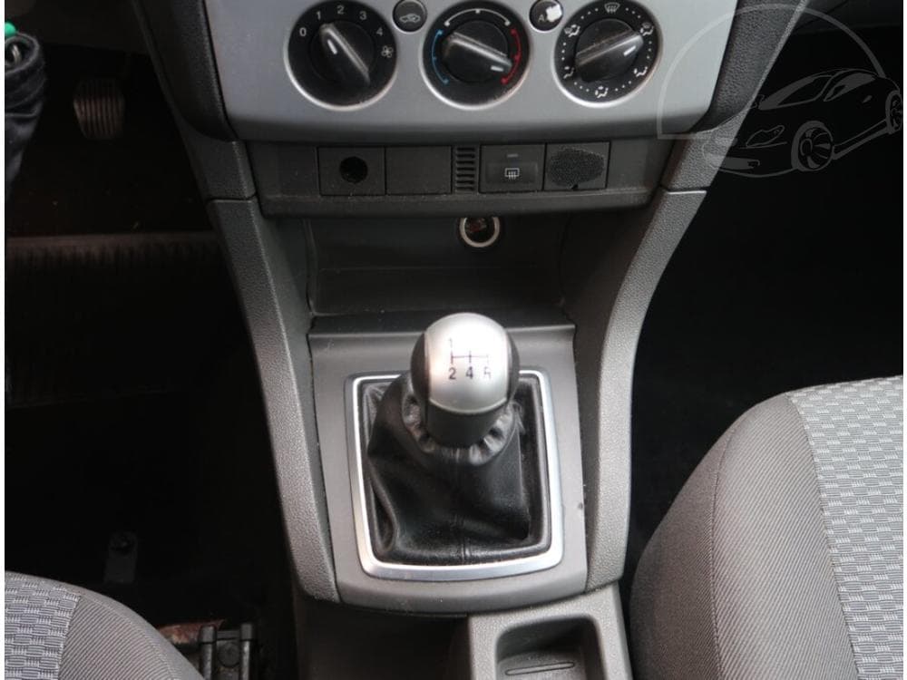 2006 Ford FOCUS - 13