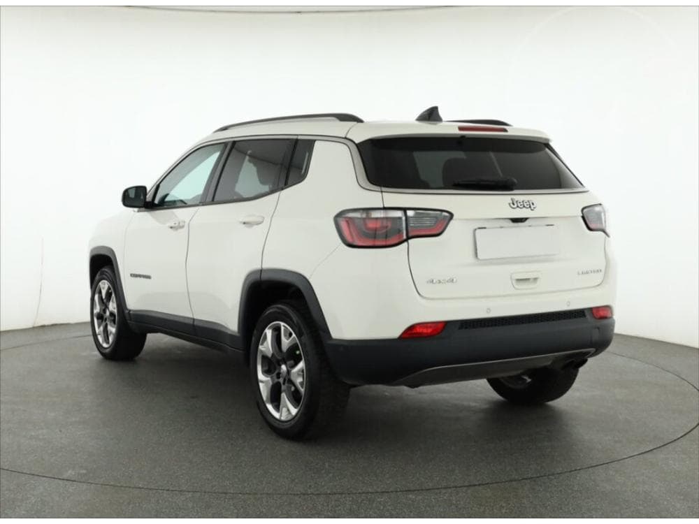 2018 Jeep COMPASS - 10