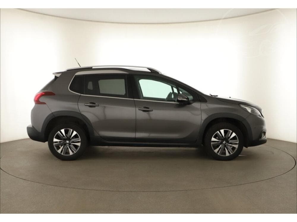 2019 Peugeot 2008 - 6