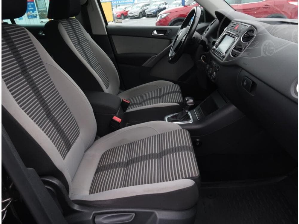 2009 Volkswagen Tiguan - 17