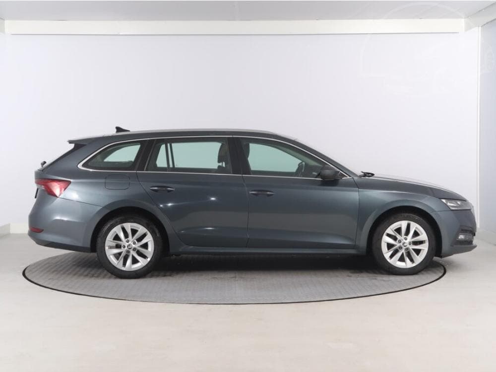 2021 Škoda OCTAVIA - 16