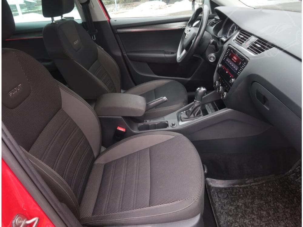 2018 Škoda OCTAVIA - 25