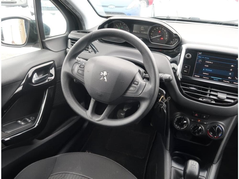 2019 Peugeot 208 - 7