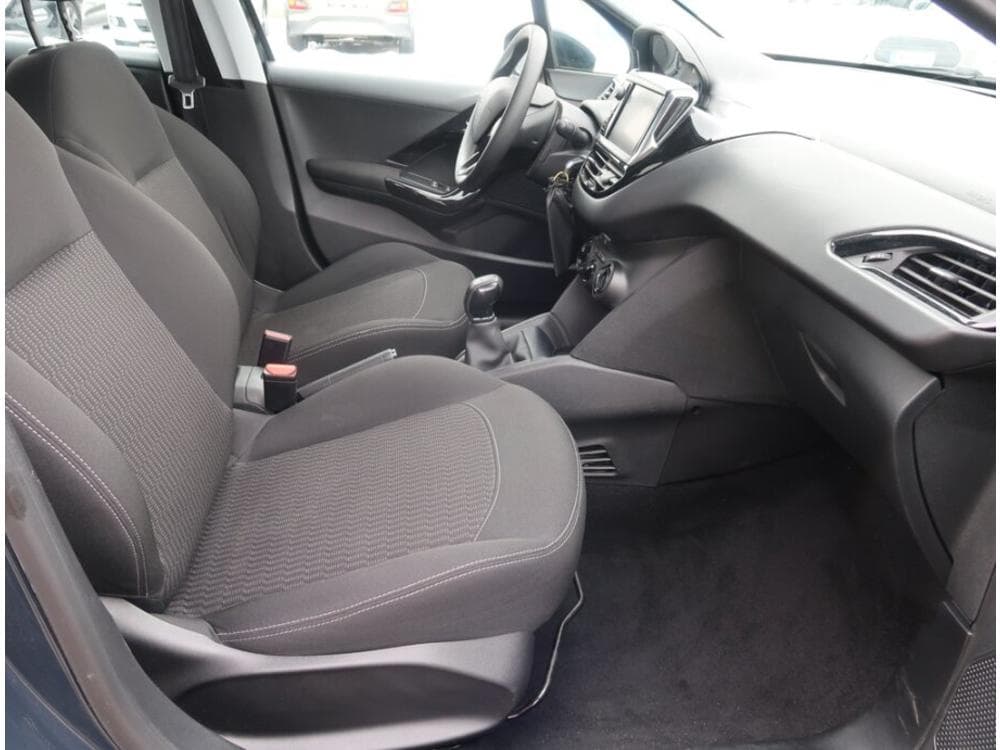 2019 Peugeot 208 - 9