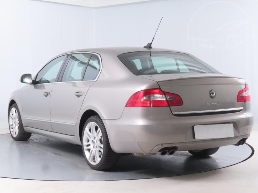 2009 Škoda SUPERB - 4