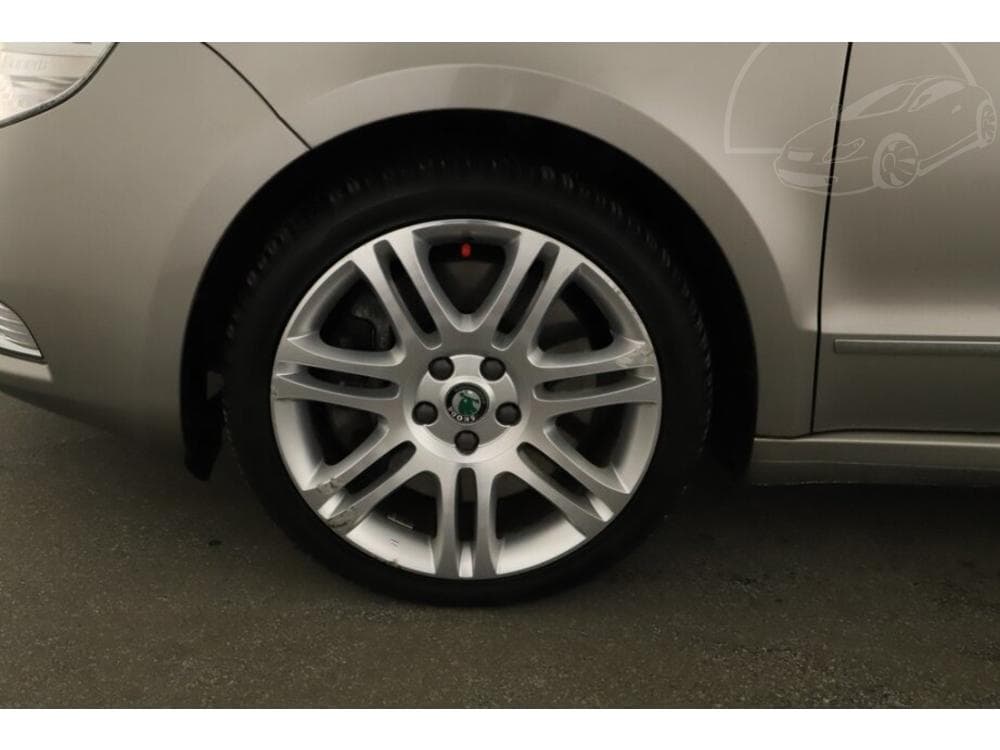 2009 Škoda SUPERB - 12
