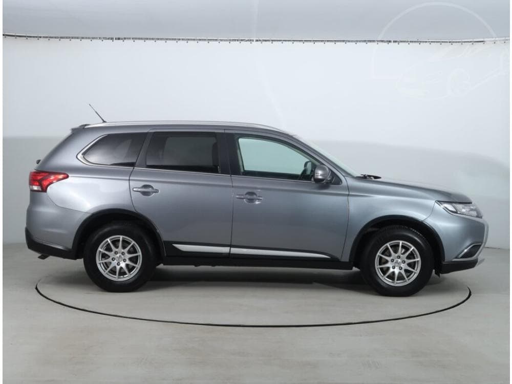 2015 Mitsubishi Outlander - 6