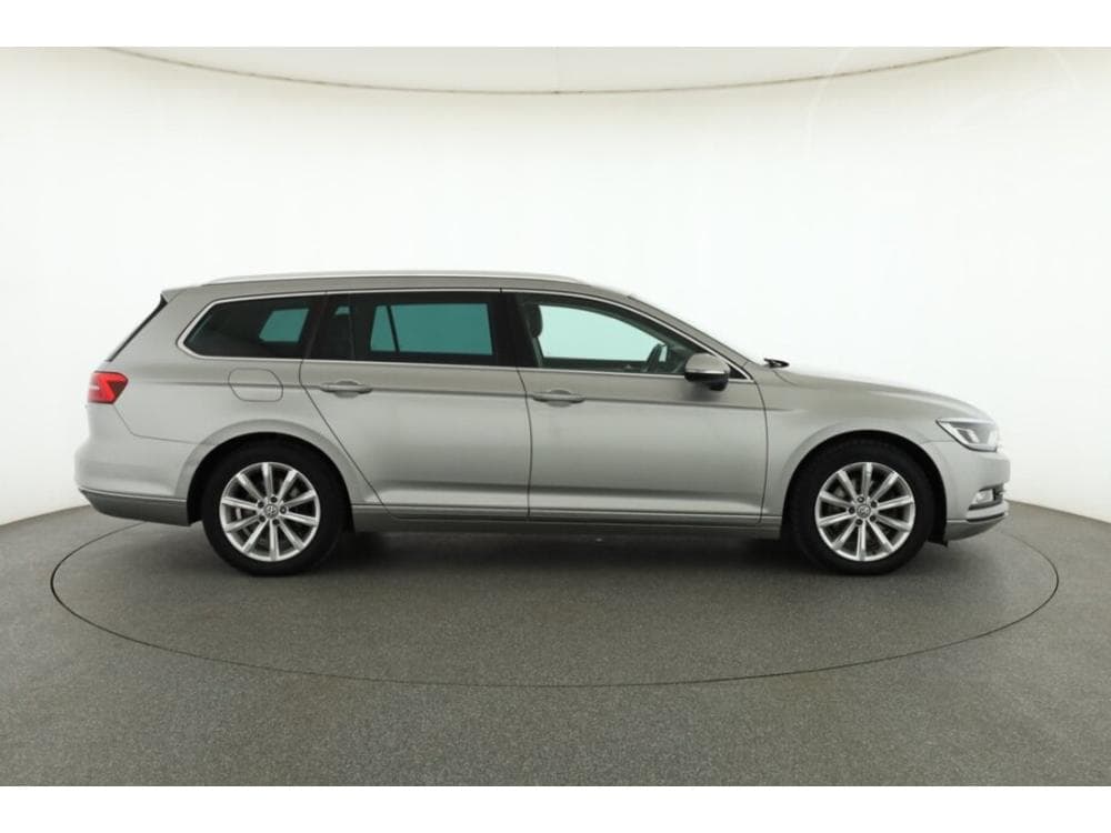 2015 Volkswagen PASSAT - 6