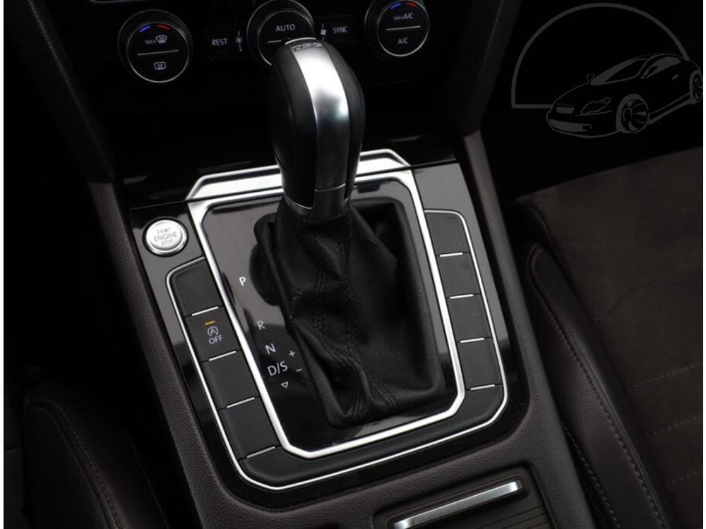 2015 Volkswagen PASSAT - 10