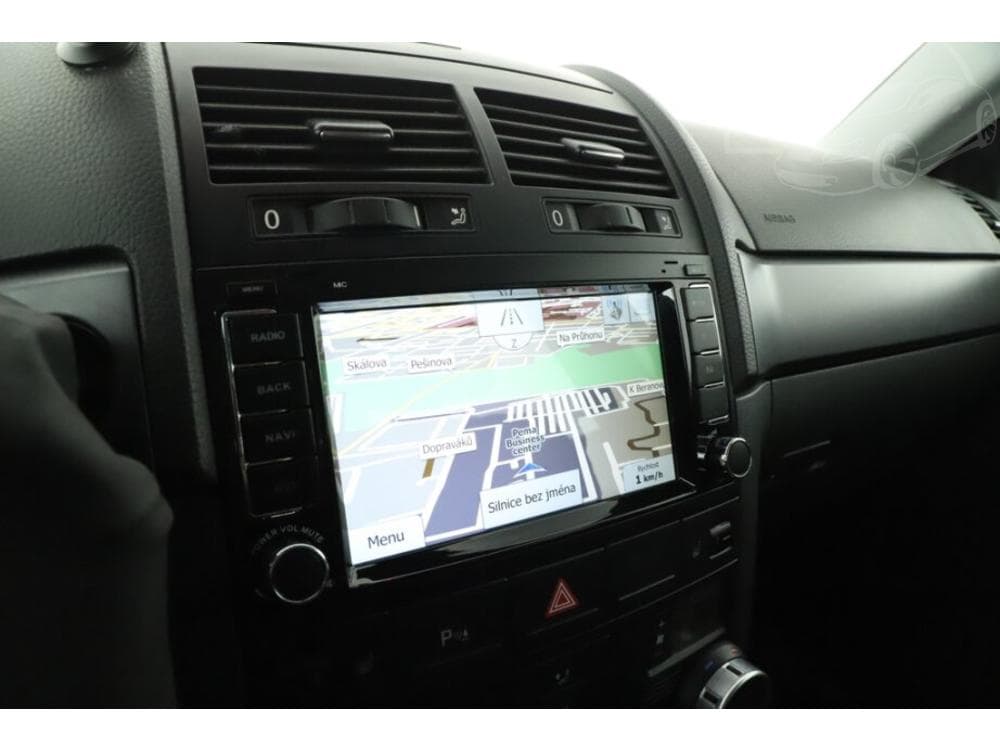 2006 Volkswagen Touareg - 13