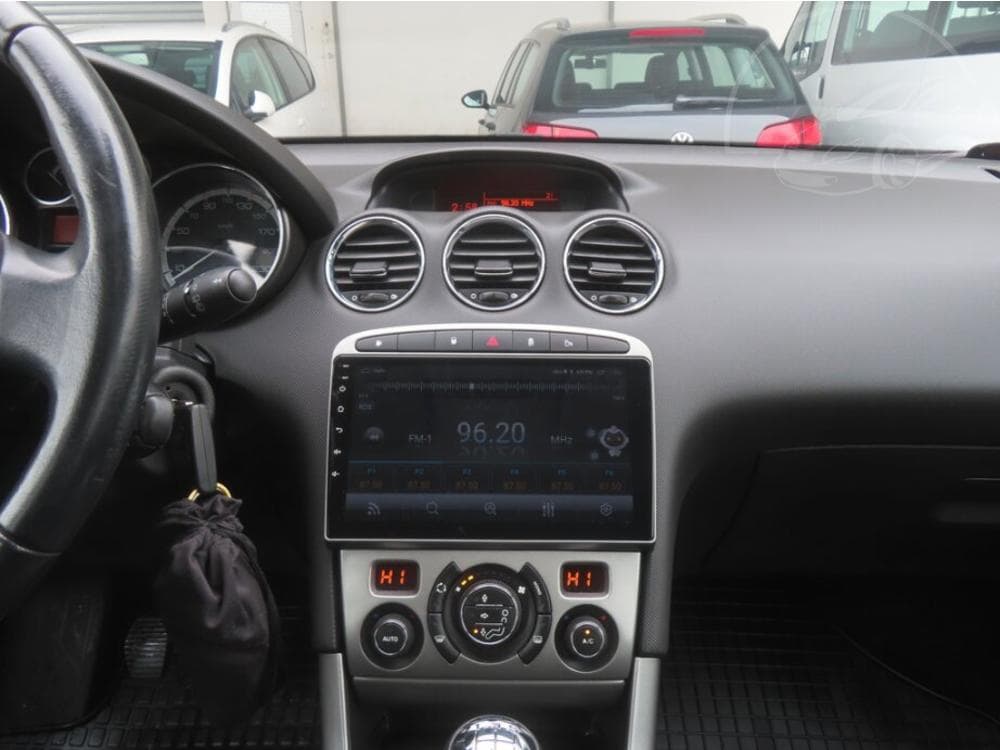 2011 Peugeot 308 - 12