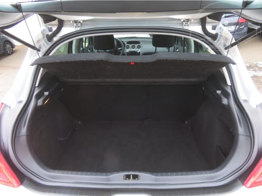 2011 Peugeot 308 - 13