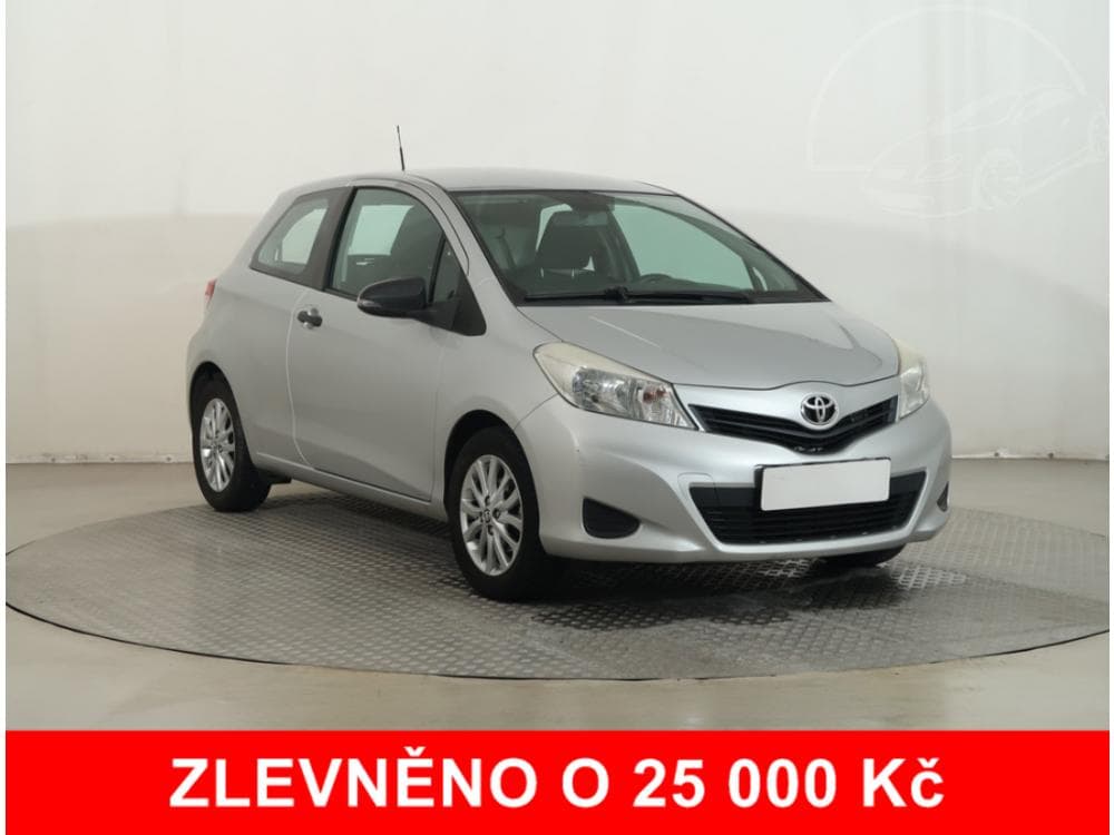 2012 Toyota YARIS