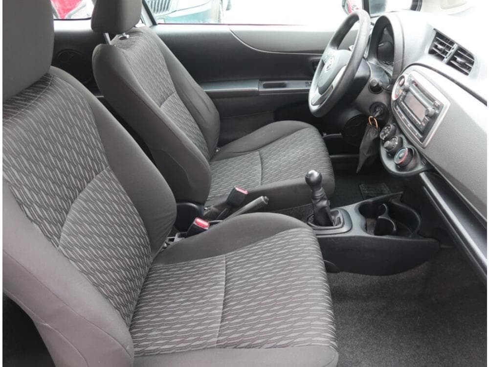 2012 Toyota YARIS - 9
