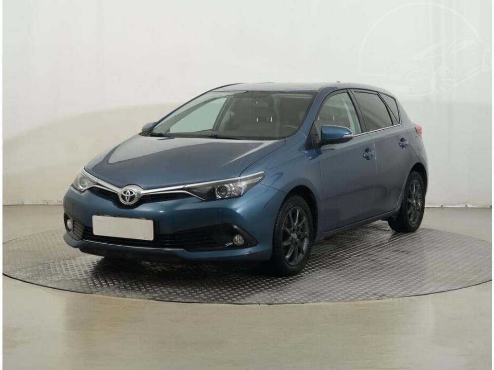 2017 Toyota Auris - 2