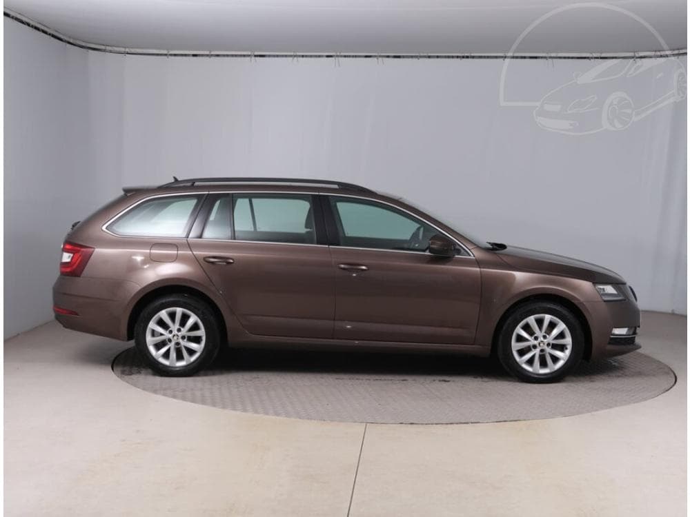 2018 Škoda OCTAVIA - 11