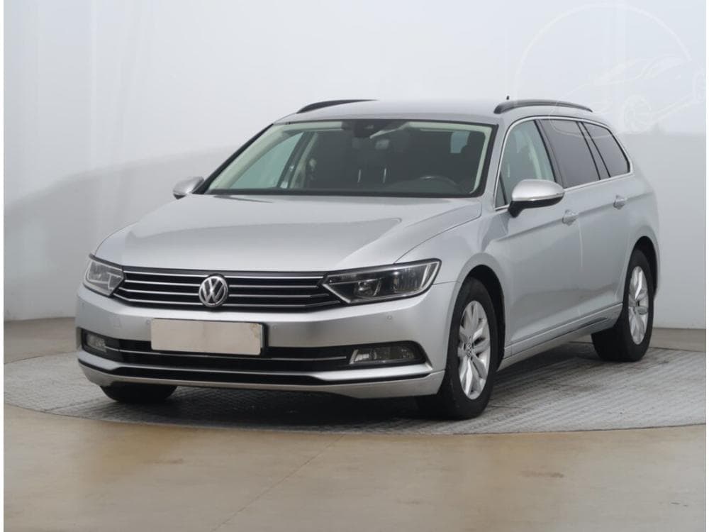 2017 Volkswagen PASSAT - 2