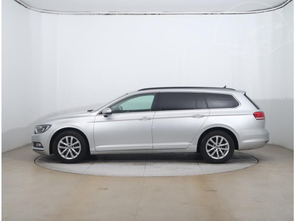 2017 Volkswagen PASSAT - 3